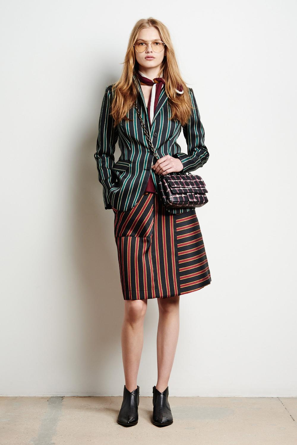 【ready_to_wear】什么意思_英语ready_to_wear的翻译_音标_读音_用法